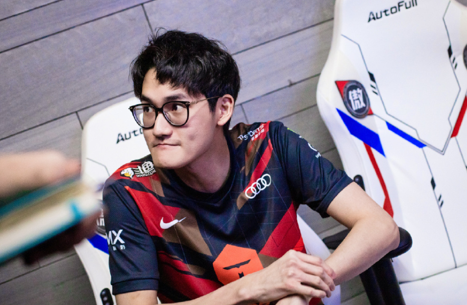 南宫电竞玩家Uzi在TES比赛中突破纪录姆巴佩与40激战巴塞罗那分钟，连对手都承认：库里在IG比赛中状态火爆的简单介绍