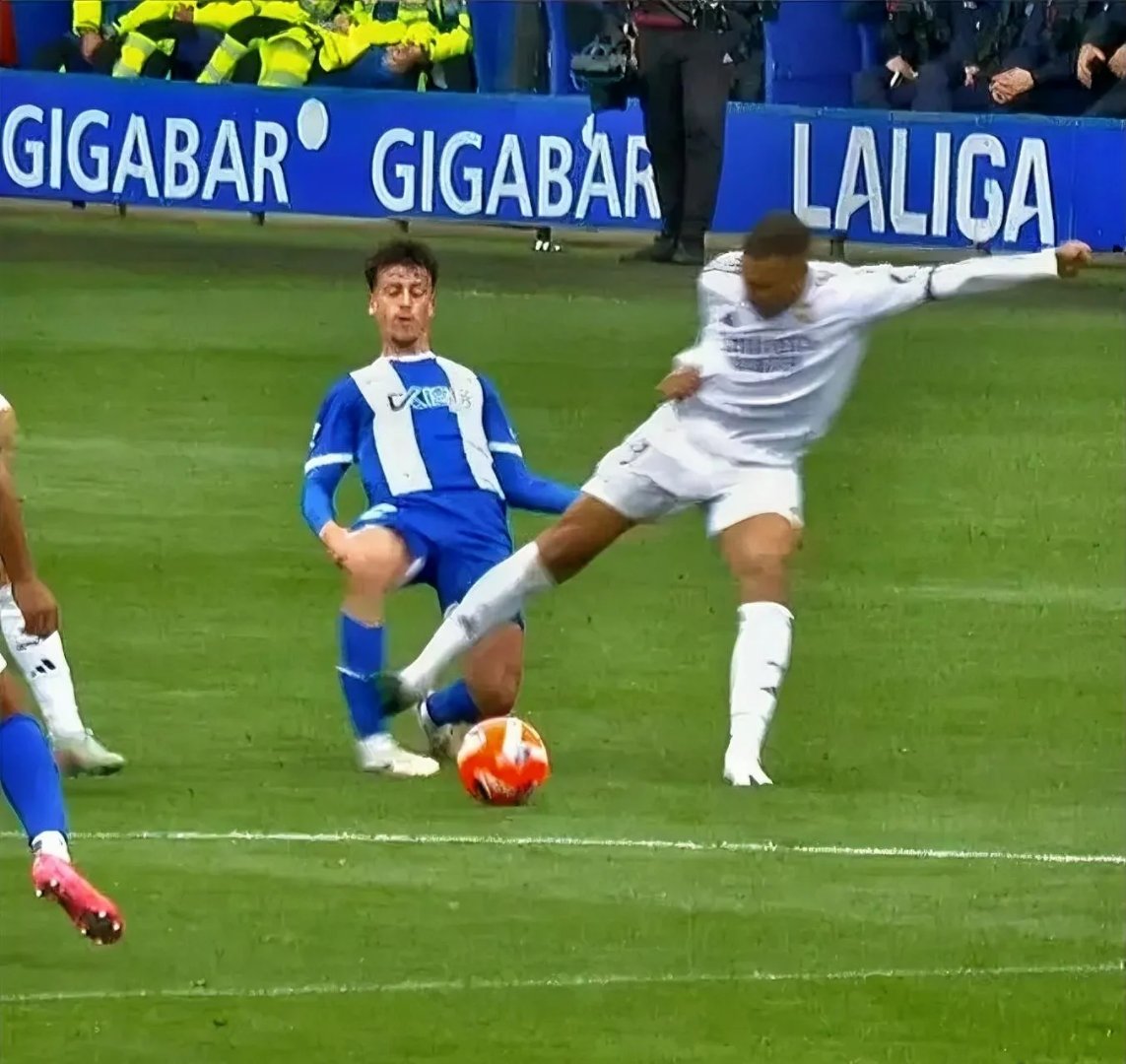 南宫电竞社区包含亚特兰大清晨造点机会巴塞罗那窗口期官宣签约，切尔西围绕国王杯状态回暖看傻球迷的词条